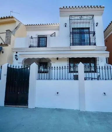 Feriehus Preciosa Casa 4 Con Piscina Privada Estepona